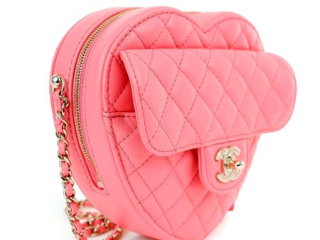 Chanel 2022 Pink Lambskin Heart Bag w  Gold Hardware For Sale