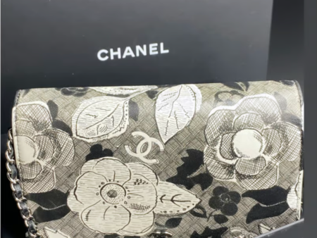 CHANEL LIMITED EDITION FLORAL WALLET ON A CHAIN Online Sale