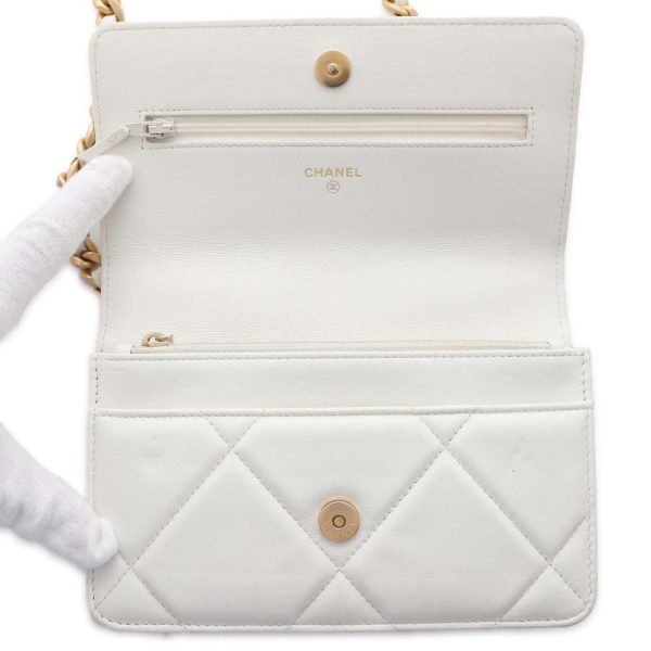 CHANEL 19 Chain wallet White AP0957 Lambskin Online Hot Sale