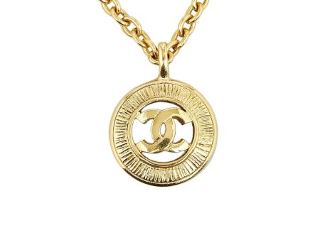 Chanel CC Pendant Necklace (SHG-wUbpl9) For Sale